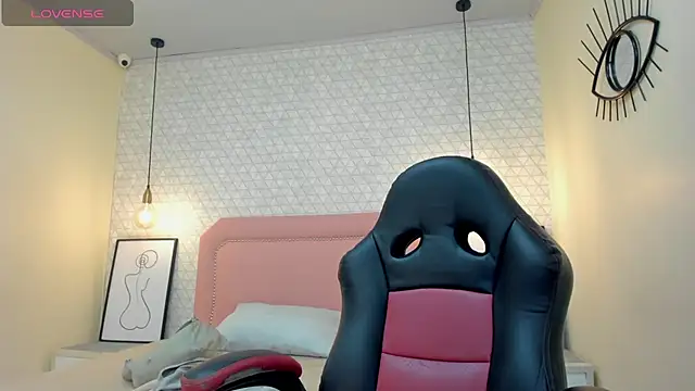 MAYROBERTSS online show from 01.05.26