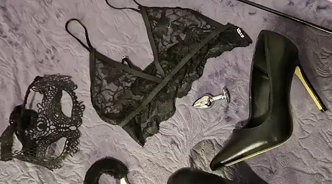 culbutemoi4 online show from 03.17.25