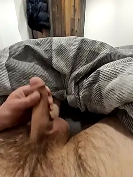 Snapshot of NiceBone000 chatting on 12.04.24 NiceBone000 online show from 12.04.24