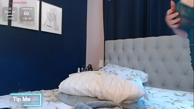 BustyBonnieUK online show from 03.04.25