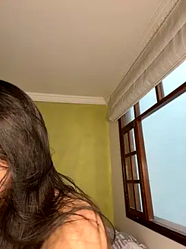 aurora divine online show from 10.12.25