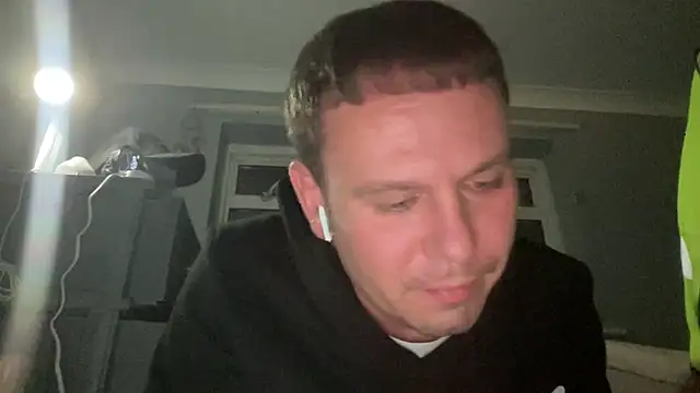 Snapshot of GotItGoin chatting on 10.05.25 GotItGoin online show from 10.05.25