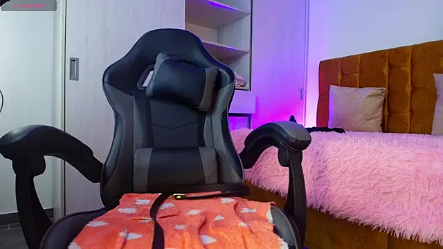 alexiaaross online show from 12.10.24