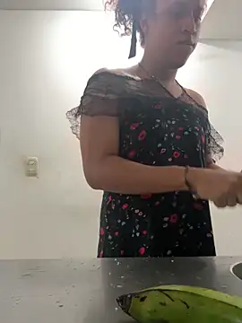 Snapshot of zahrivk1 chatting on 10.30.25 zahrivk1 online show from 10.30.25