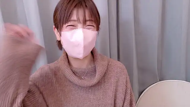 Snapshot of Risa_06 chatting on 11.26.25 Risa 06 online show from 11.26.25