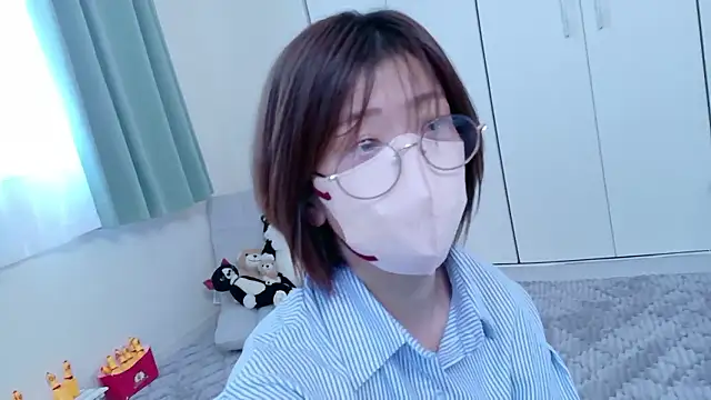 Snapshot of Risa_06 chatting on 05.10.26 Risa 06 online show from 05.10.26