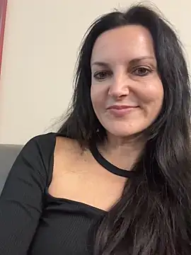 -OLYA- online show from 12.23.25