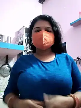 Snapshot of Dr_Chhaya chatting on 01.09.26 Dr Chhaya online show from 01.09.26