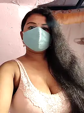 Snapshot of Dr_Chhaya chatting on 02.12.26 Dr Chhaya online show from 02.12.26