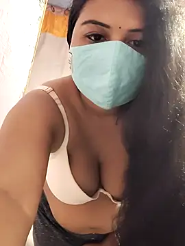 Snapshot of Dr_Chhaya chatting on 02.22.26 Dr Chhaya online show from 02.22.26