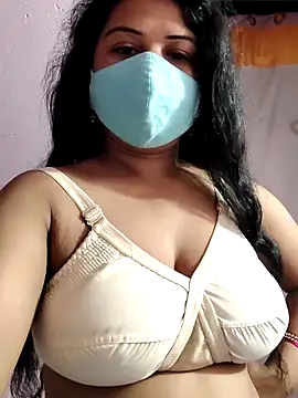 Snapshot of Dr_Chhaya chatting on 03.01.26 Dr Chhaya online show from 03.01.26