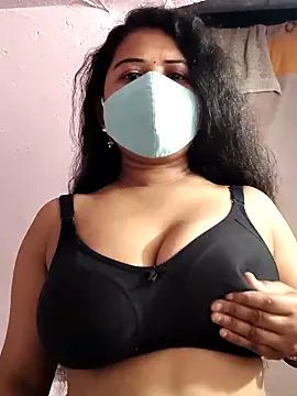 Snapshot of Dr_Chhaya chatting on 03.01.26 Dr Chhaya online show from 03.01.26