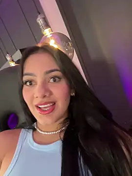 Snapshot of mallie_quinn chatting on 02.10.25 mallie quinn online show from 02.10.25