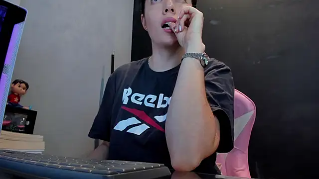 Snapshot of sherilkwang19tv chatting on 09.08.25 sherilkwang19tv online show from 09.08.25