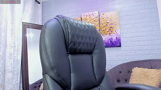 Snapshot of ebbafernandez_ chatting on 10.20.25 ebbafernandez online show from 10.20.25