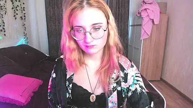 Miss Elsa  online show from 01.12.25