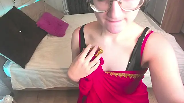 Miss Elsa  online show from 01.25.25