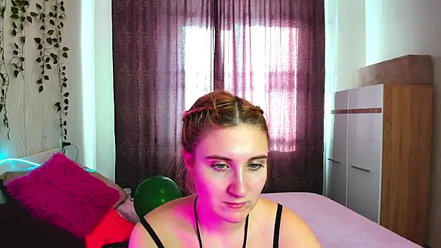 Miss Elsa  online show from 02.15.25