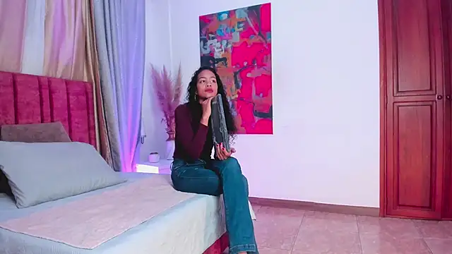 Snapshot of AntonellaHall_ chatting on 12.07.24 AntonellaHall online show from 12.07.24