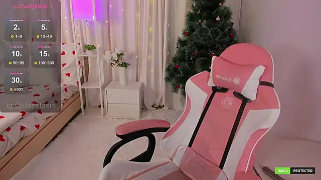 Snapshot of ClaireFaers_ chatting on 12.19.24 ClaireFaers online show from 12.19.24
