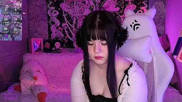 Snapshot of ClaireFaers_ chatting on 11.25.25 ClaireFaers online show from 11.25.25