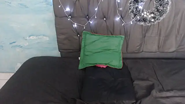 Snapshot of Camila_TransGirl chatting on 01.28.25 Camila TransGirl online show from 01.28.25