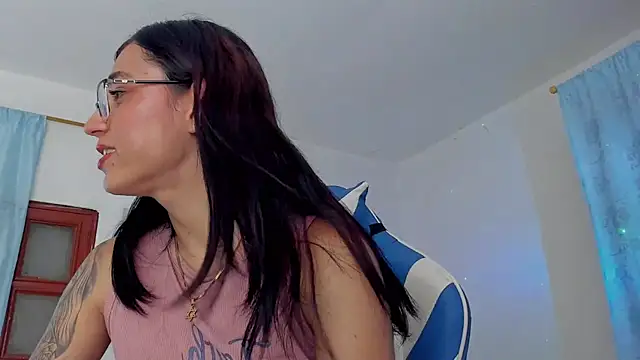 Snapshot of Camila_TransGirl chatting on 11.04.25 Camila TransGirl online show from 11.04.25