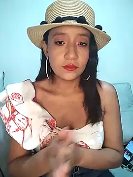 Snapshot of cami_victoria chatting on 02.13.25 cami victoria online show from 02.13.25