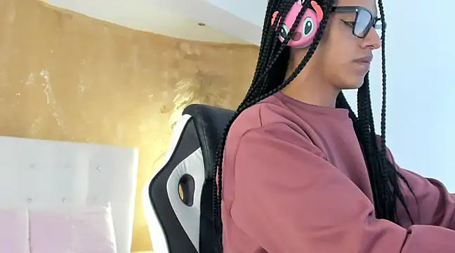 APRILL FOXX online show from 02.27.25