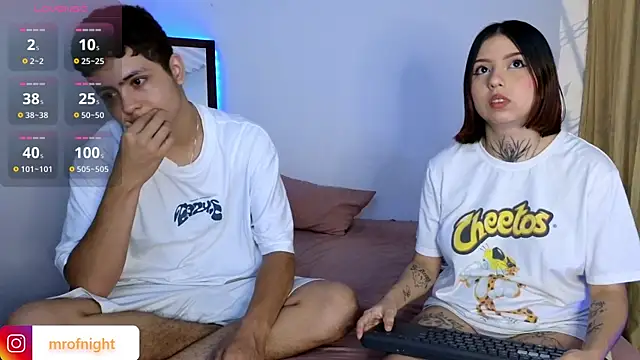 Snapshot of kitty_of_nighttt chatting on 09.28.25 kitty of nighttt online show from 09.28.25