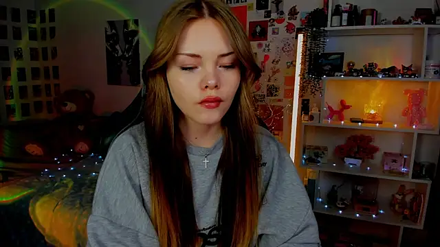 AkiraKatsu online show from 04.04.26