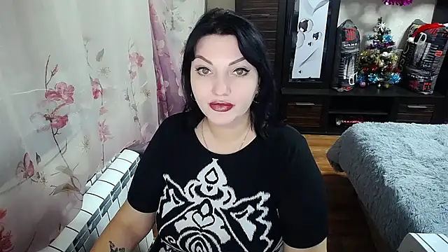 Snapshot of Lady_Boom_Wild_ chatting on 12.23.24 Lady Boom Wild online show from 12.23.24