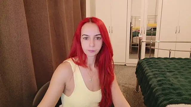 Snapshot of karlaolivia chatting on 12.21.25 karlaolivia online show from 12.21.25