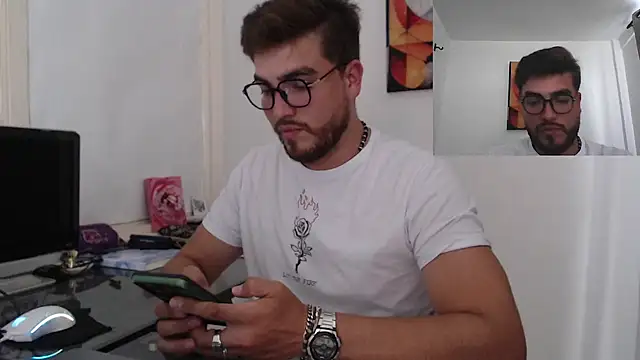 Snapshot of Dylanwish chatting on 12.08.24 Dylanwish online show from 12.08.24