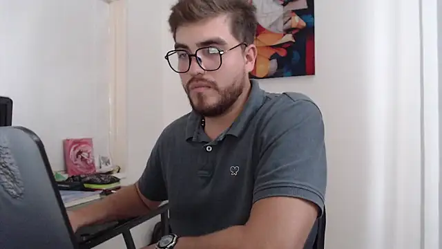 Snapshot of Dylanwish chatting on 12.12.24 Dylanwish online show from 12.12.24