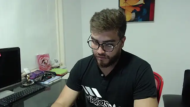 Snapshot of Dylanwish chatting on 01.29.25 Dylanwish online show from 01.29.25