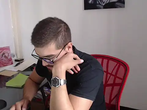 Snapshot of Dylanwish chatting on 10.07.25 Dylanwish online show from 10.07.25