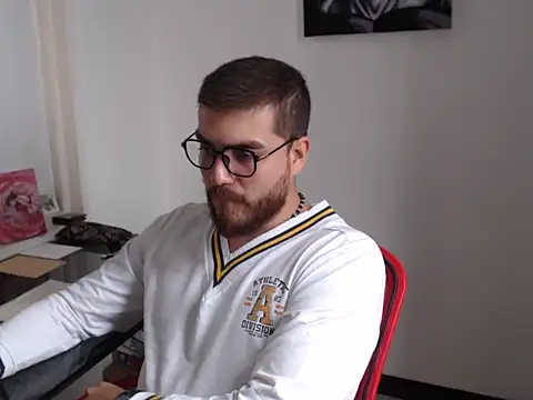 Snapshot of Dylanwish chatting on 10.08.25 Dylanwish online show from 10.08.25