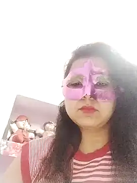 Snapshot of bobbyronak chatting on 01.28.25 bobbyronak online show from 01.28.25