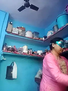 Snapshot of bobbyronak chatting on 02.20.25 bobbyronak online show from 02.20.25