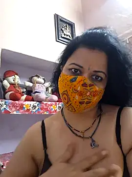 Snapshot of bobbyronak chatting on 03.17.25 bobbyronak online show from 03.17.25