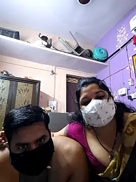 Snapshot of bobbyronak chatting on 09.08.25 bobbyronak online show from 09.08.25