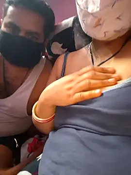 Snapshot of bobbyronak chatting on 09.10.25 bobbyronak online show from 09.10.25