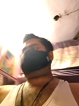 Snapshot of bobbyronak chatting on 09.18.25 bobbyronak online show from 09.18.25