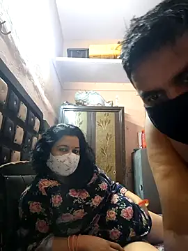 Snapshot of bobbyronak chatting on 10.01.25 bobbyronak online show from 10.01.25