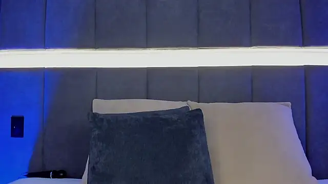 Snapshot of nicolle_pierce chatting on 02.10.25 nicolle pierce online show from 02.10.25