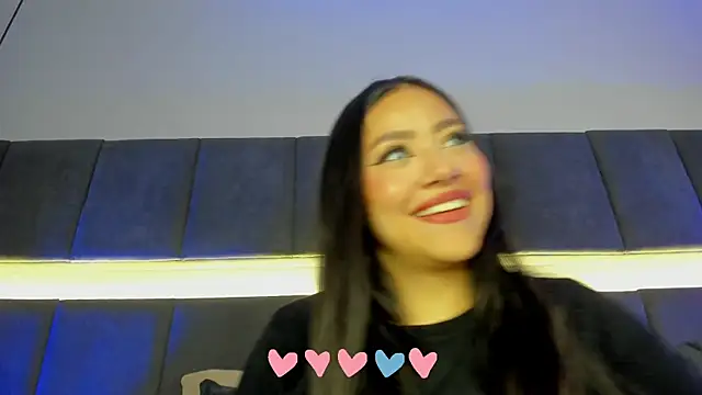 Snapshot of nicolle_pierce chatting on 02.17.25 nicolle pierce online show from 02.17.25