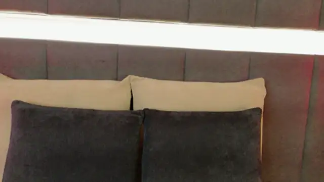 Snapshot of nicolle_pierce chatting on 10.10.25 nicolle pierce online show from 10.10.25