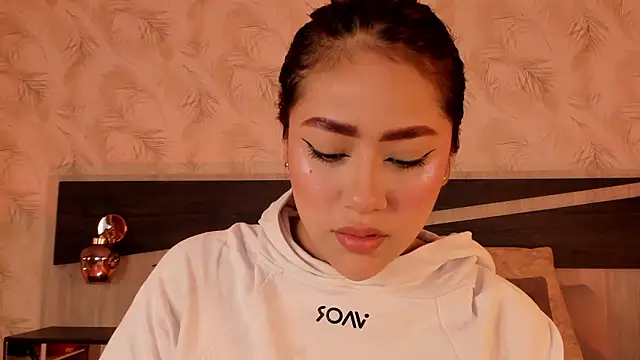 nicolle pierce online show from 03.23.26