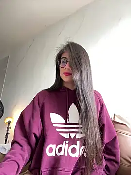 Snapshot of MariaIsabella8 chatting on 03.06.25 MariaIsabella8 online show from 03.06.25